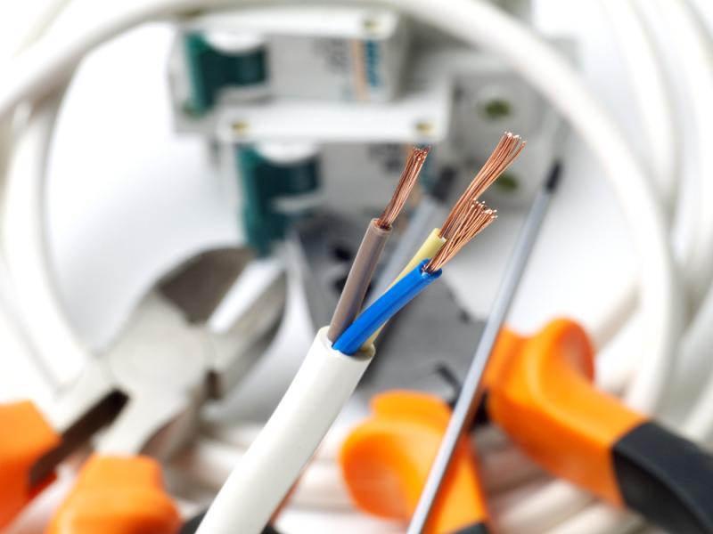 Como Calcular o Preço de Instalação Elétrica por m²: Guia Completo