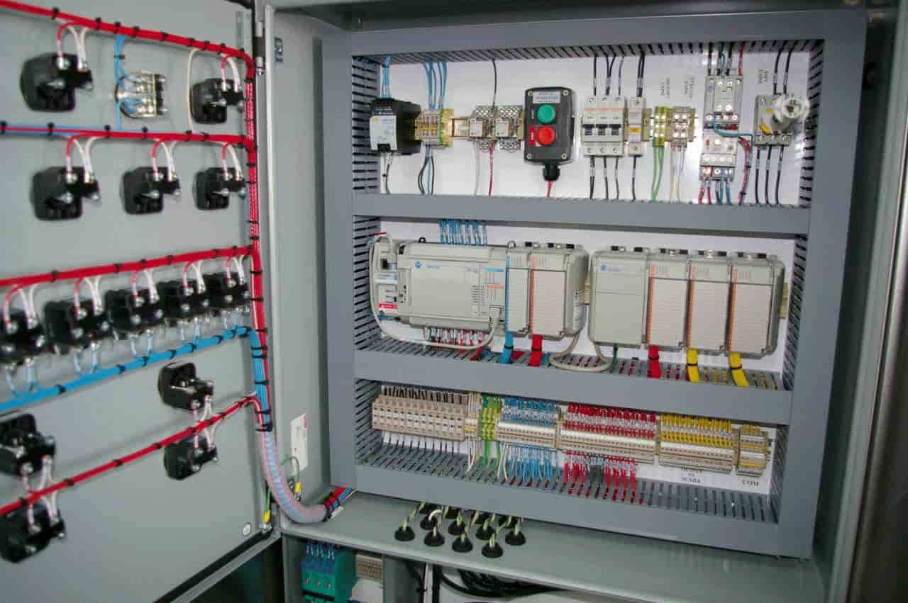 Instalação e montagem de quadros elétricos